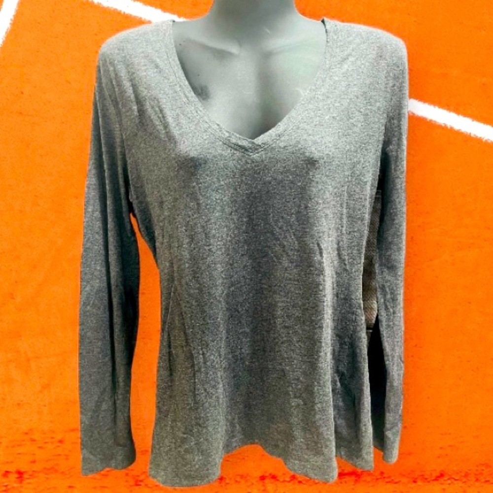 Banana Republic Timeless Tee Longsleeve women's size Med dark Heather gray